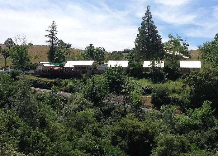 Priest Station Cafe & Cabins